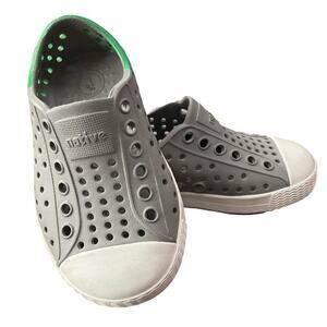 NATIVE Boy's Jefferson Gray Green Vegan Shoes Size 5 NEW